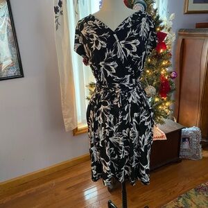 Banana Republic Black and White Leaf Print Midi Dress